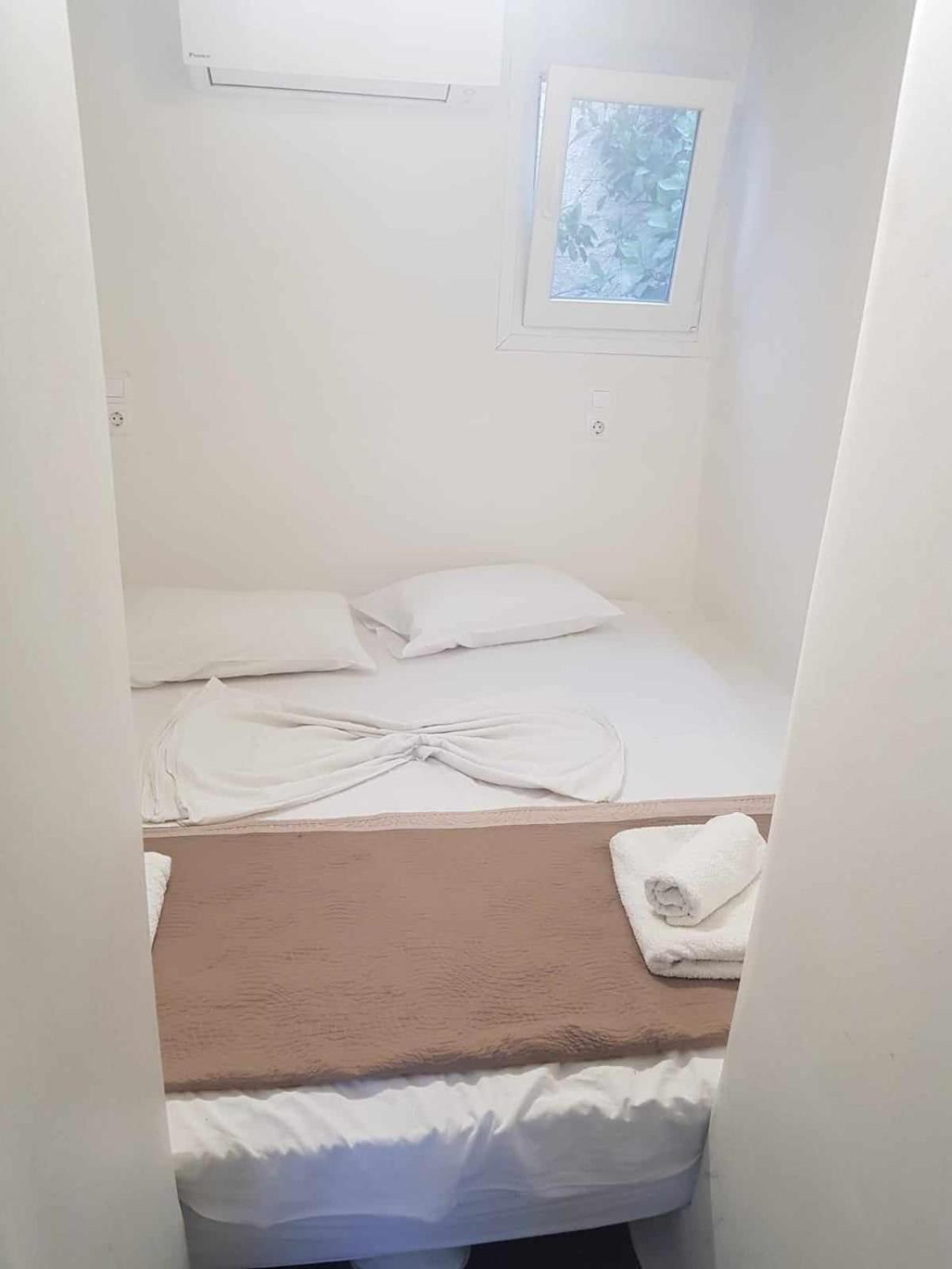 Mykonos Vibes Airport Studios And Apartments Mykonos Town ภายนอก รูปภาพ
