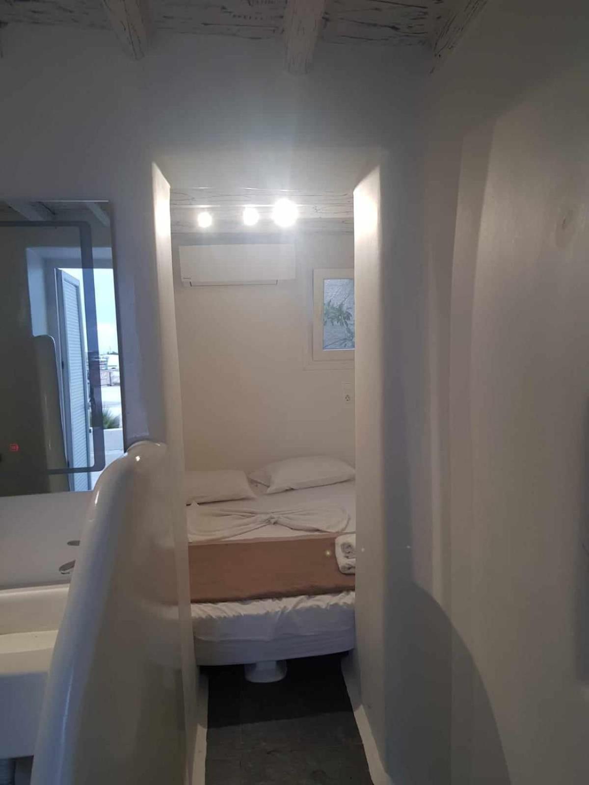 Mykonos Vibes Airport Studios And Apartments Mykonos Town ภายนอก รูปภาพ