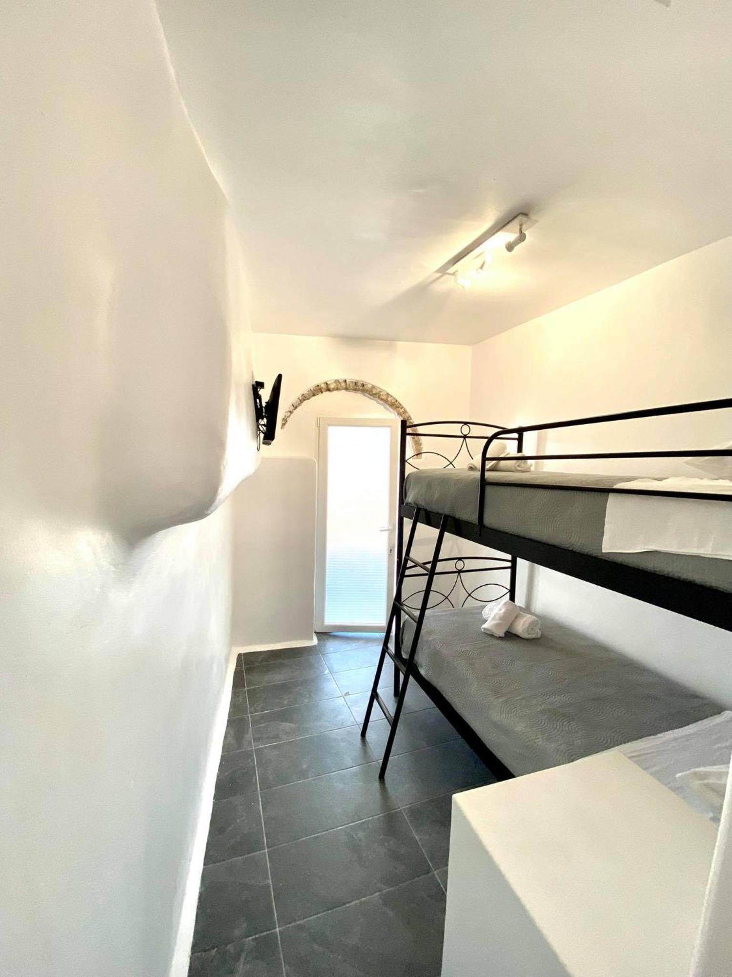 Mykonos Vibes Airport Studios And Apartments Mykonos Town ภายนอก รูปภาพ
