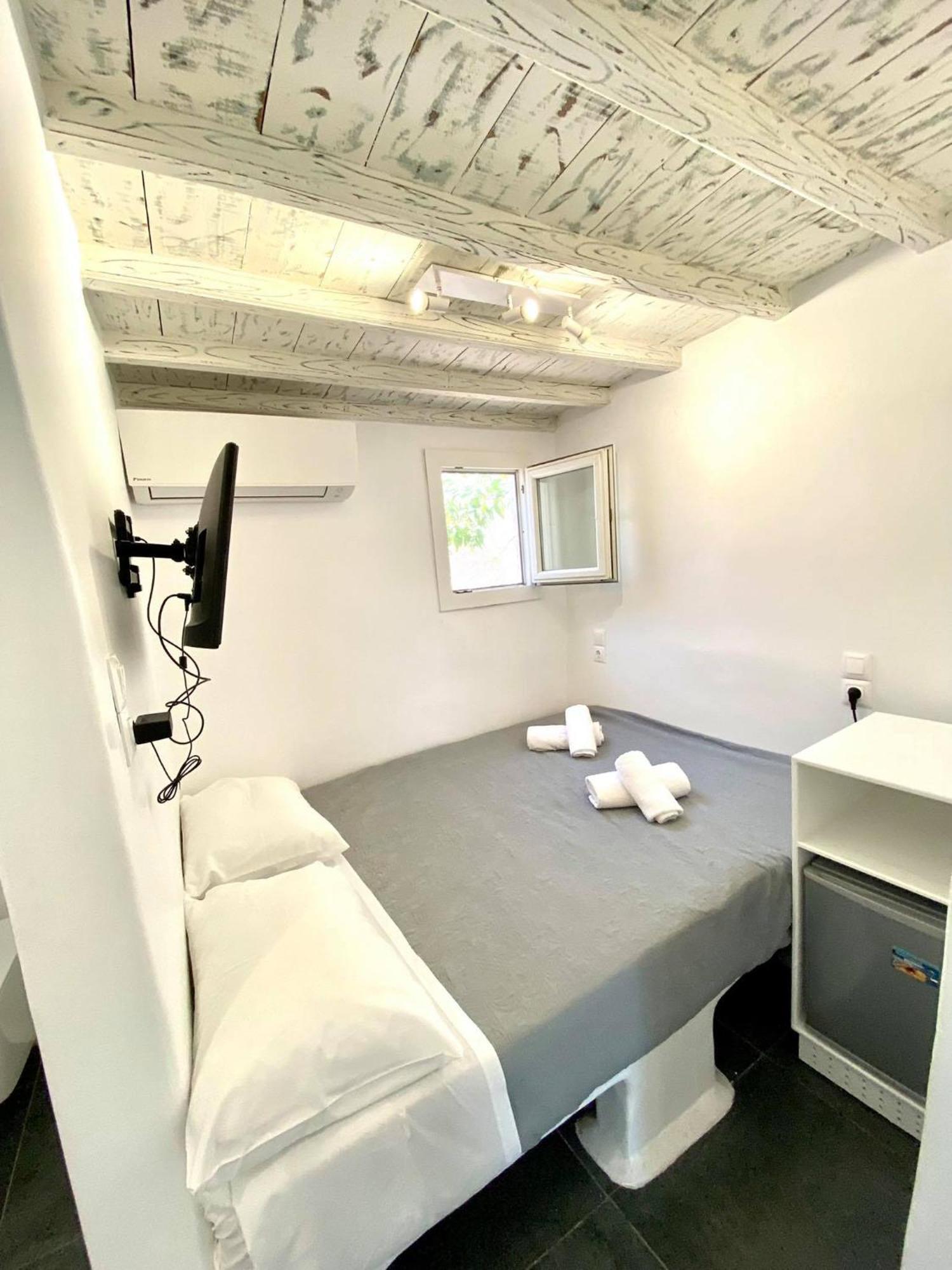Mykonos Vibes Airport Studios And Apartments Mykonos Town ภายนอก รูปภาพ