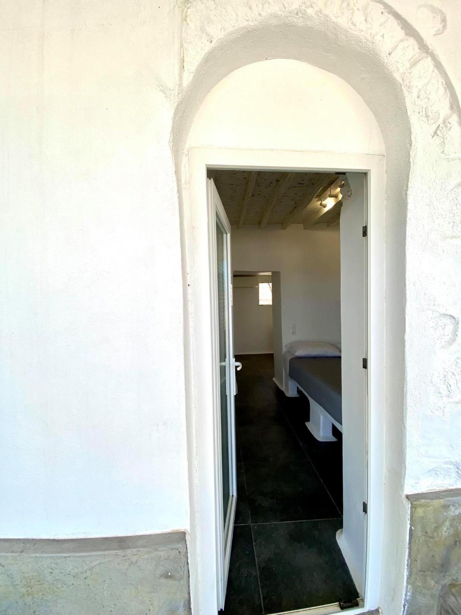 Mykonos Vibes Airport Studios And Apartments Mykonos Town ภายนอก รูปภาพ