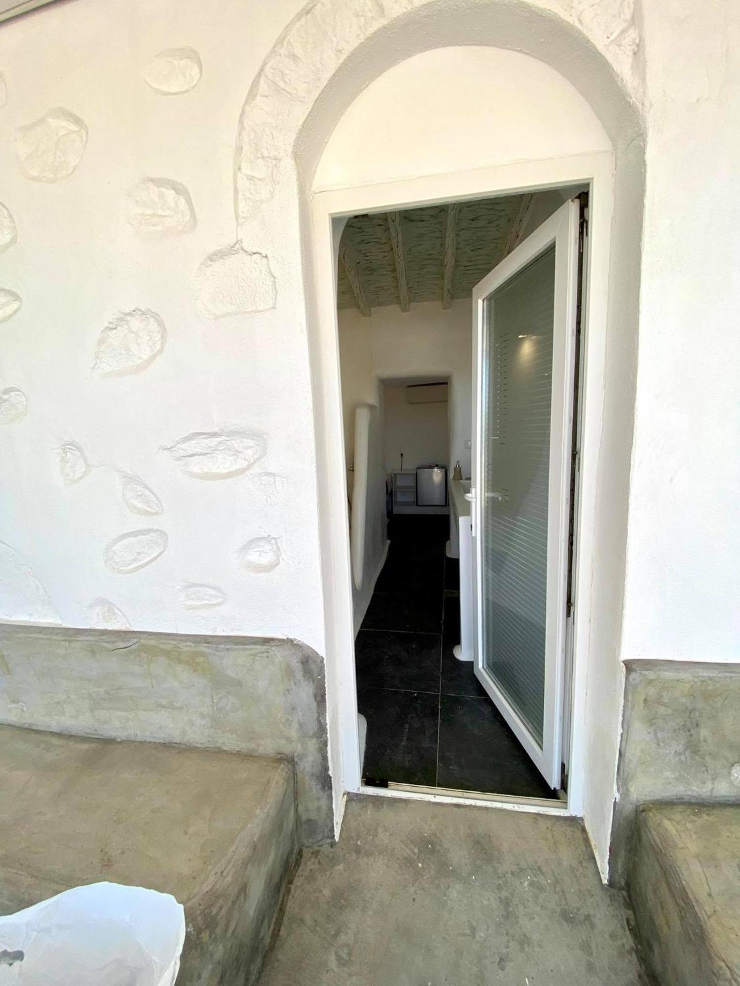 Mykonos Vibes Airport Studios And Apartments Mykonos Town ภายนอก รูปภาพ