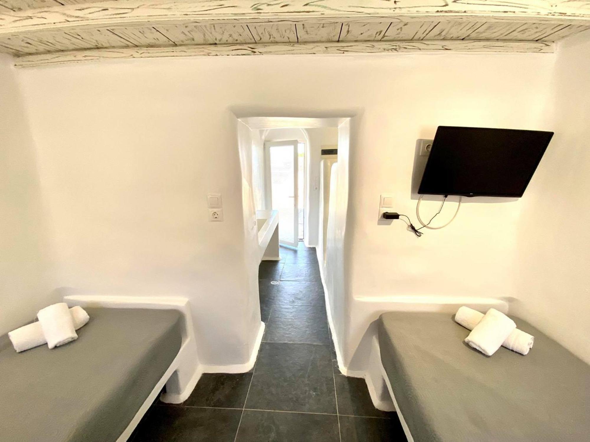 Mykonos Vibes Airport Studios And Apartments Mykonos Town ภายนอก รูปภาพ