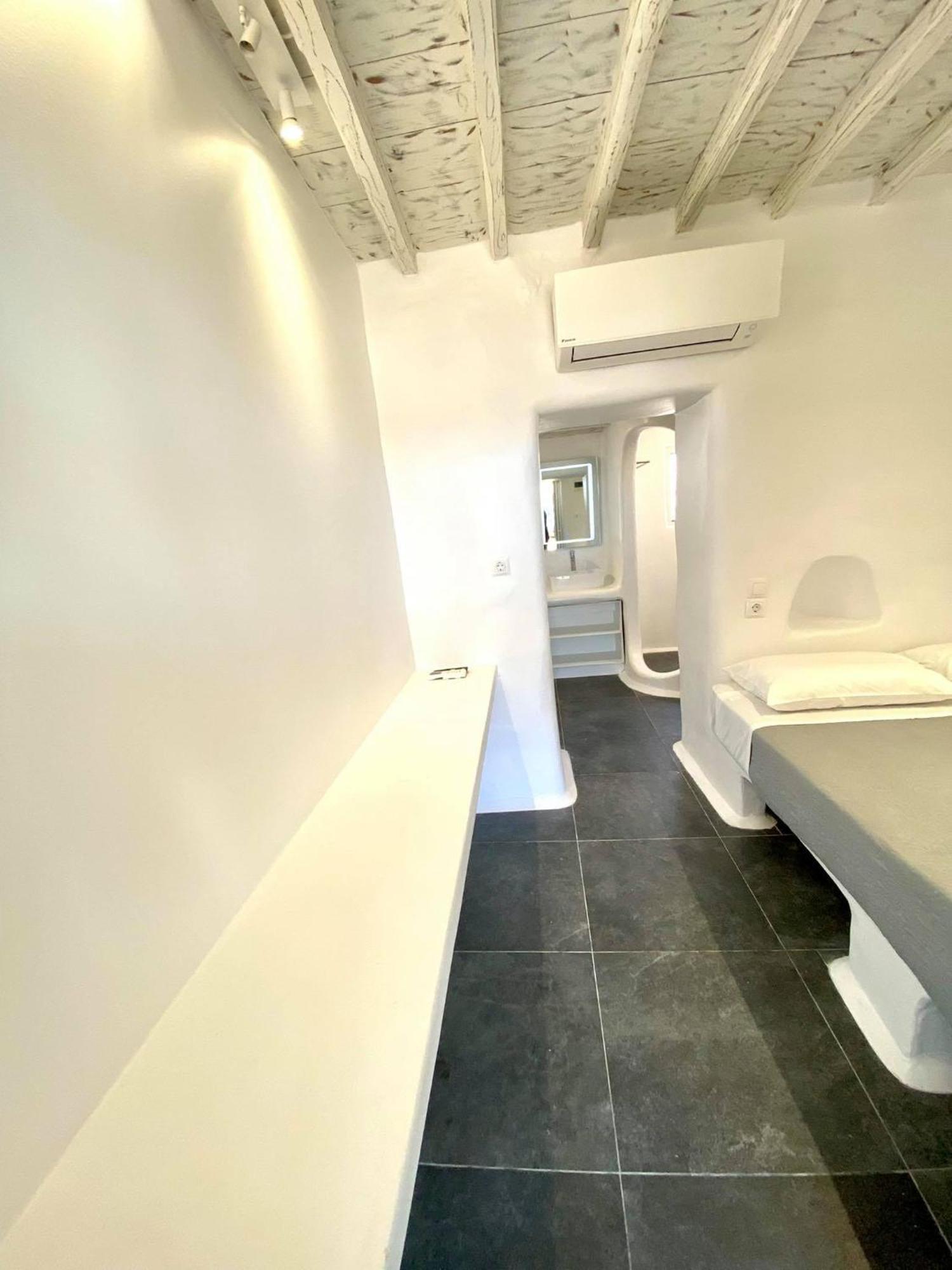 Mykonos Vibes Airport Studios And Apartments Mykonos Town ภายนอก รูปภาพ