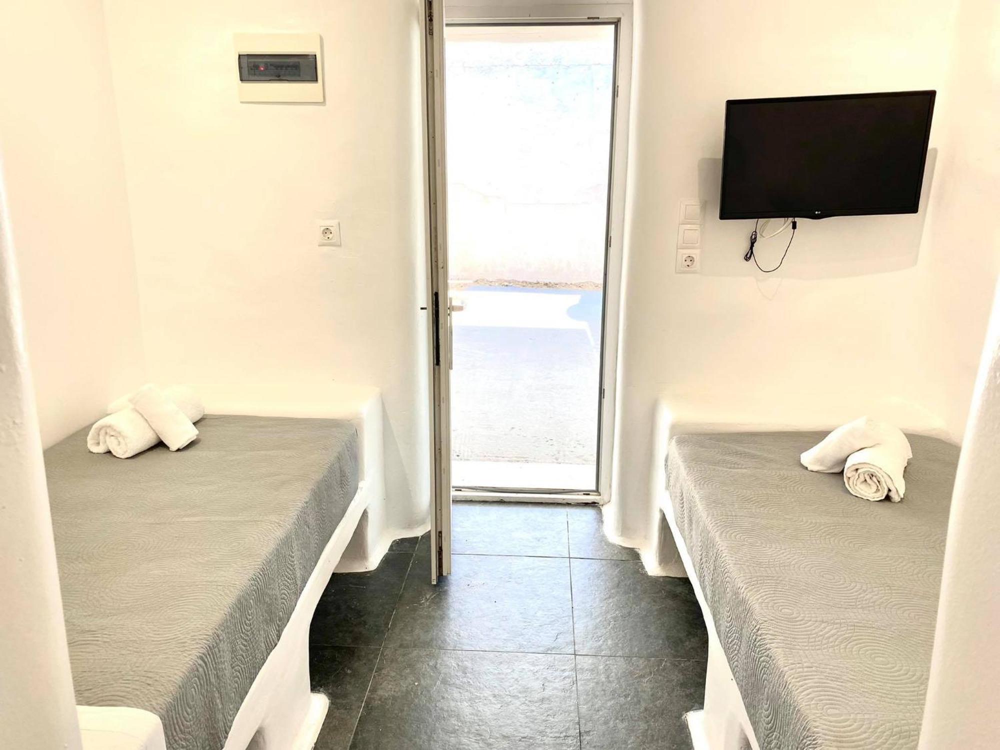 Mykonos Vibes Airport Studios And Apartments Mykonos Town ภายนอก รูปภาพ