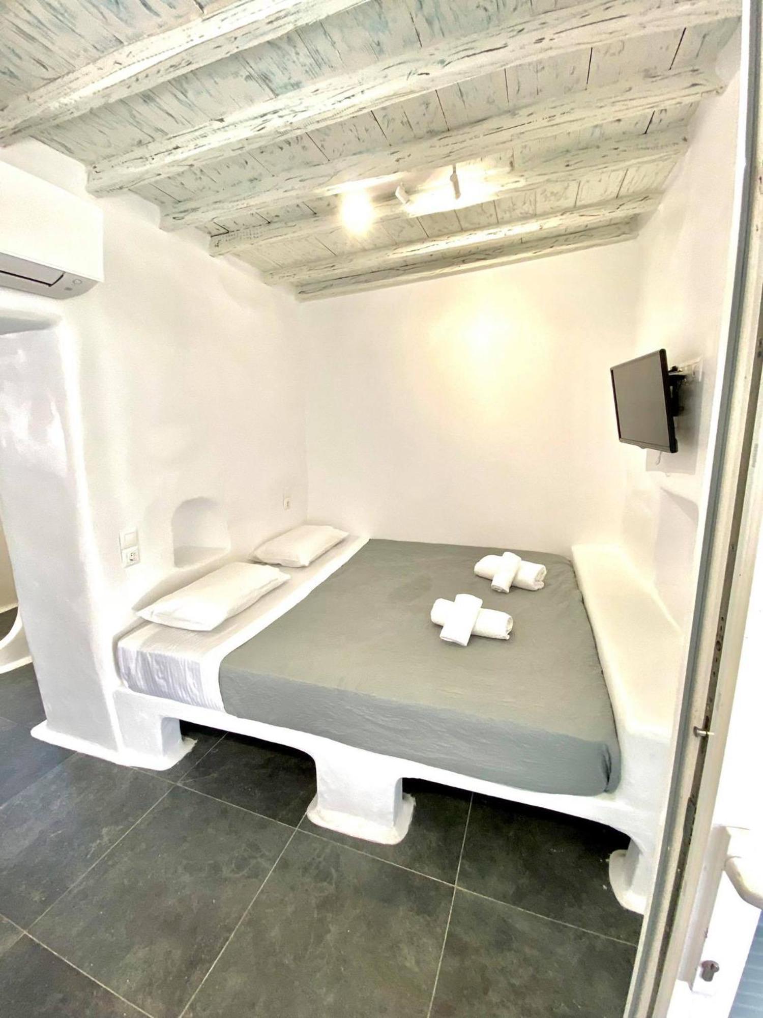 Mykonos Vibes Airport Studios And Apartments Mykonos Town ภายนอก รูปภาพ