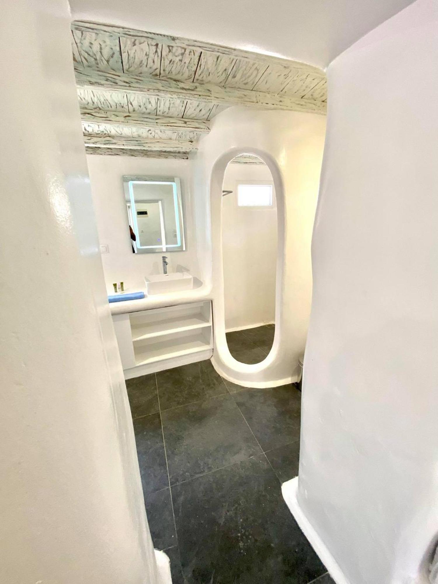 Mykonos Vibes Airport Studios And Apartments Mykonos Town ภายนอก รูปภาพ